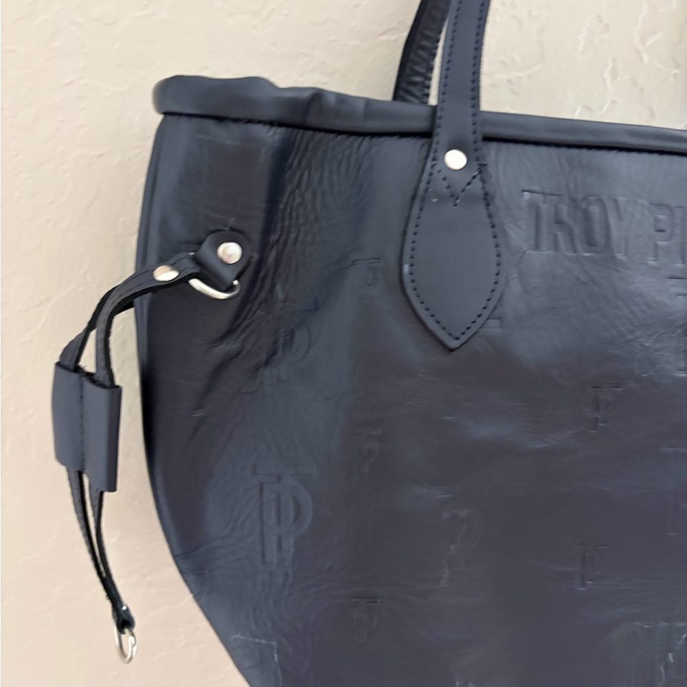 (Troy Pierre) Chic Blue Leather Tote Bag